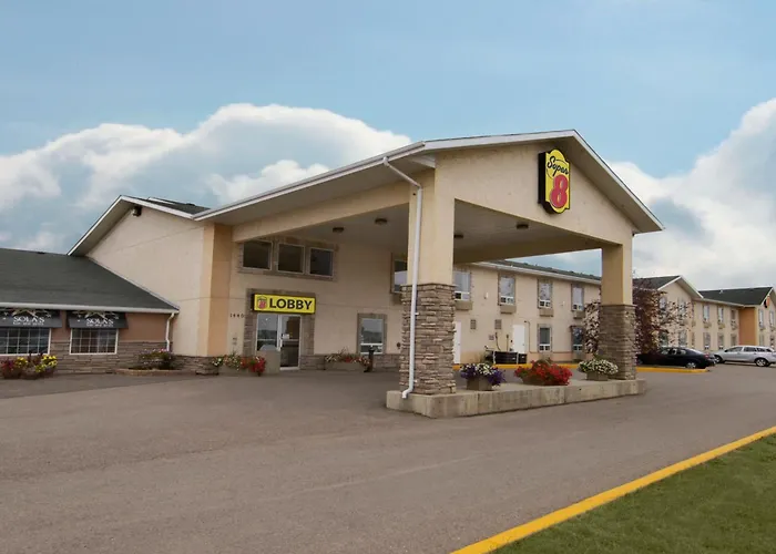 Super 8 By Wyndham Dawson Creek