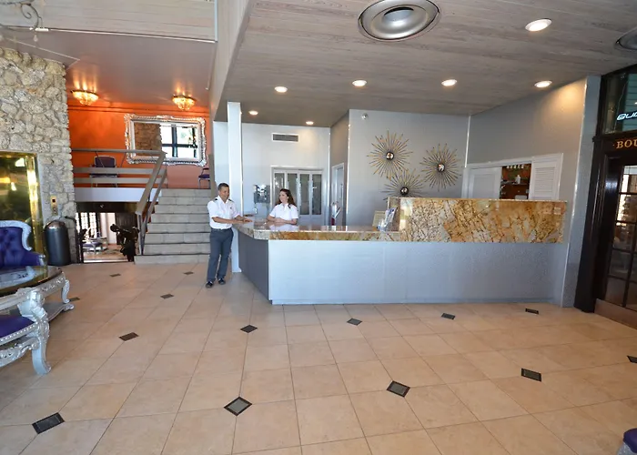 Sea Club Ocean Resort