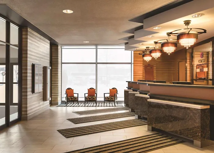Coast Edmonton Plaza Hotel By Apa