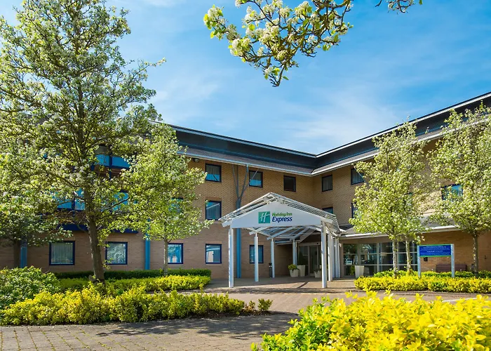 Holiday Inn Express Milton Keynes By Ihg