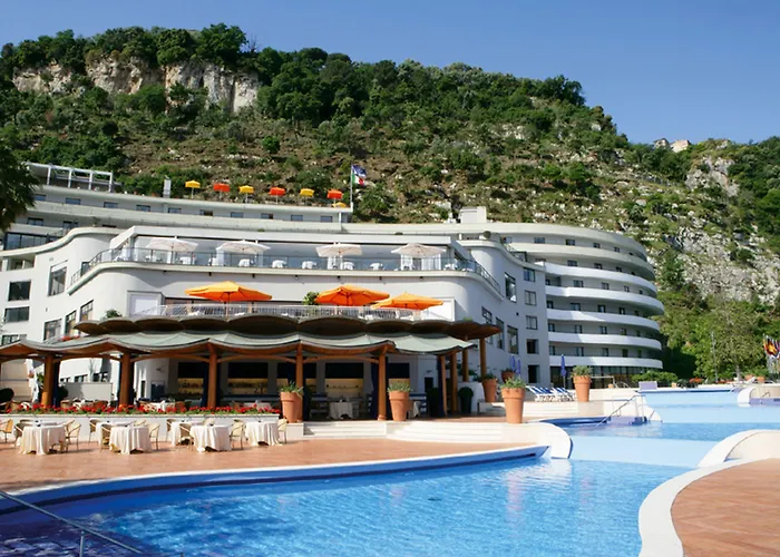 Hilton Palace