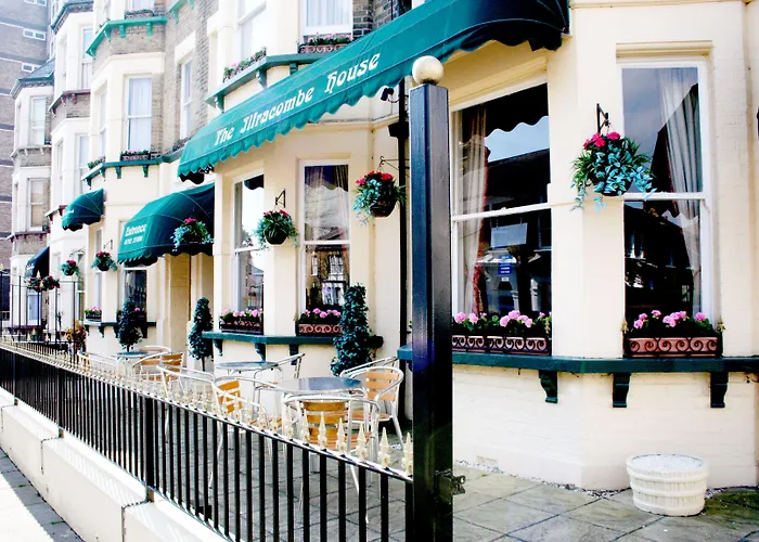 Ilfracombe House Hotel - Near Cliffs Pavilion