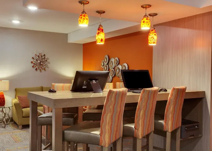Holiday Inn Express Hotel & Suites Uptown Fredericton By Ihg