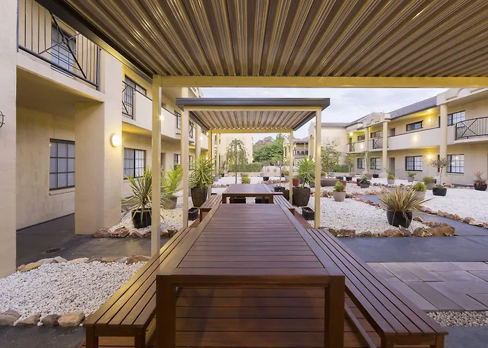 Best Western Plus Canberra Central Apartments Official