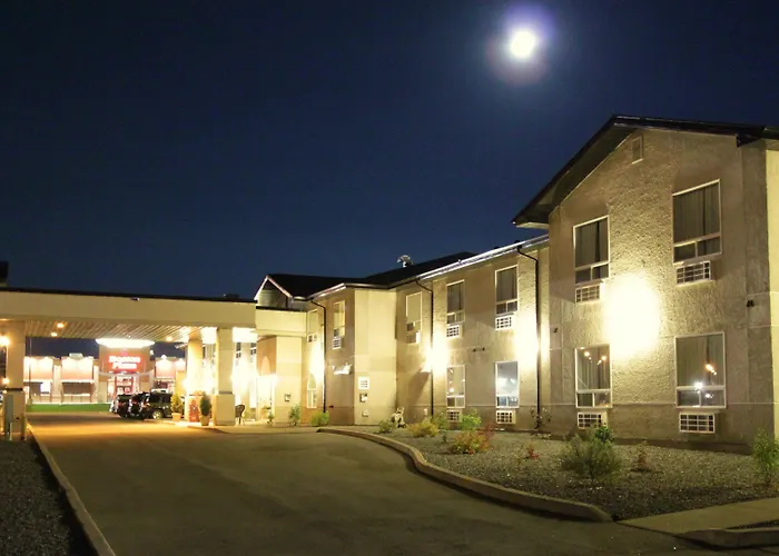Days Inn & Suites By Wyndham Thompson