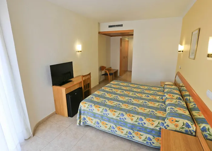 KAKTUS Hotel Volga - Adults Recommended Calella