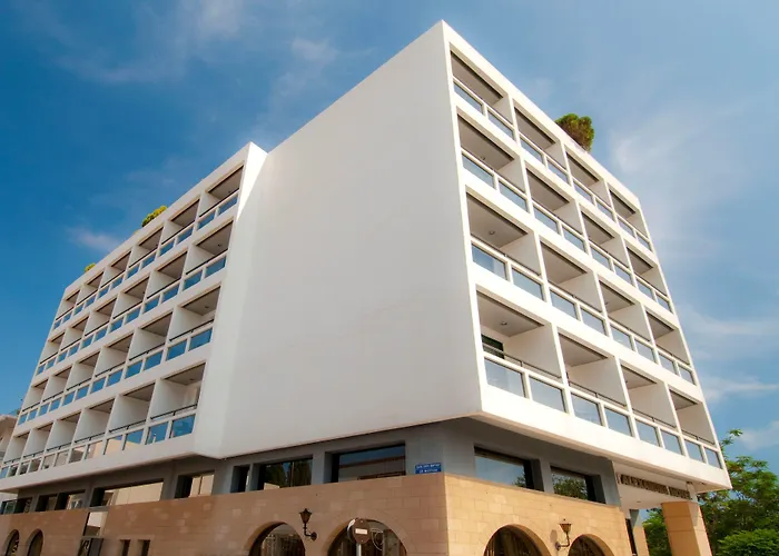 Alexandra &Apartments