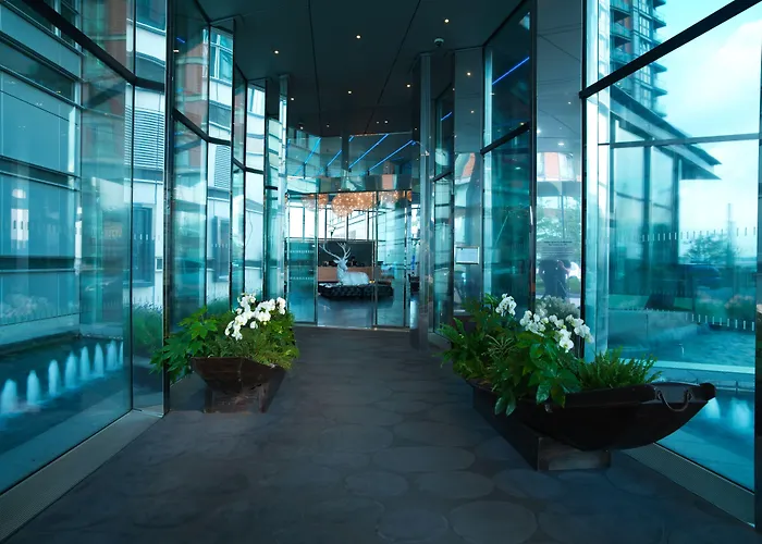 Radisson Blu , Canary Wharf East