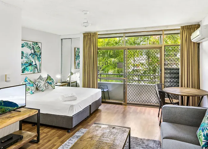 Cascade Gardens Aparthotel Cairns