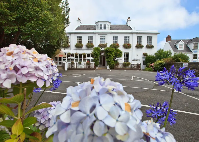 La Collinette Hotel, Cottages & Apartments