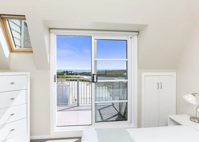 Deep Blue Hotel & Hot Springs Warrnambool