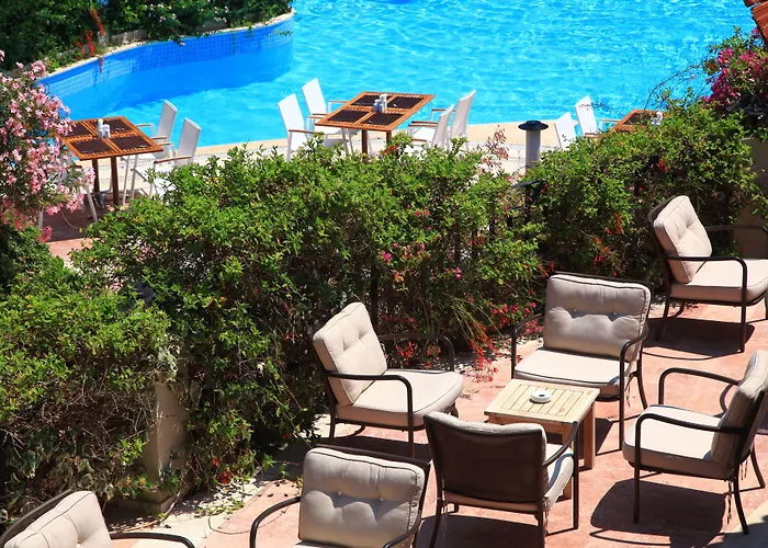 Zeytinada Hotel Torba