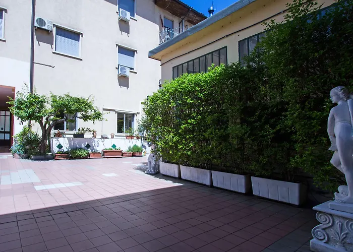 Hotel Adriano