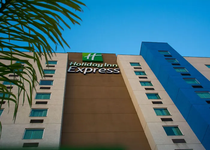 Holiday Inn Express Saltillo Zona Aeropuerto, an IHG Hotel