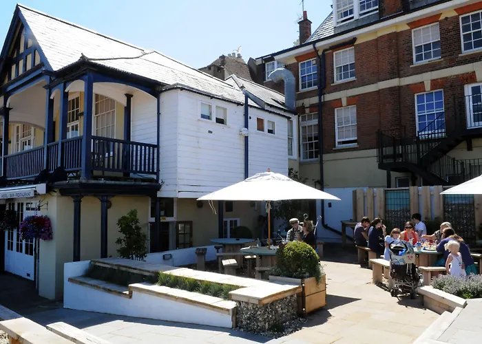 Royal Hotel