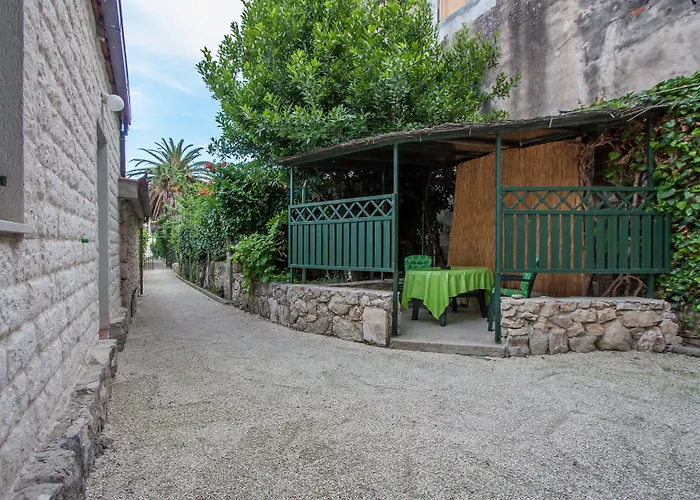 Garden Apartment Hotel