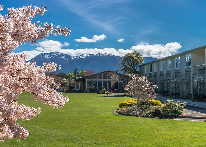 Distinction Te Anau & Villas