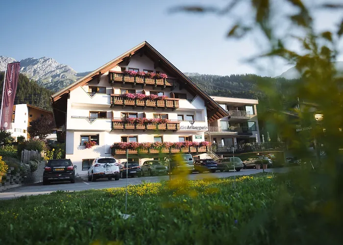 Hotel Die Arlbergerin - Tiroler Gemütlichkeit&Design St. Anton am Arlberg