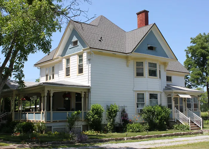 Green Oaks B&B