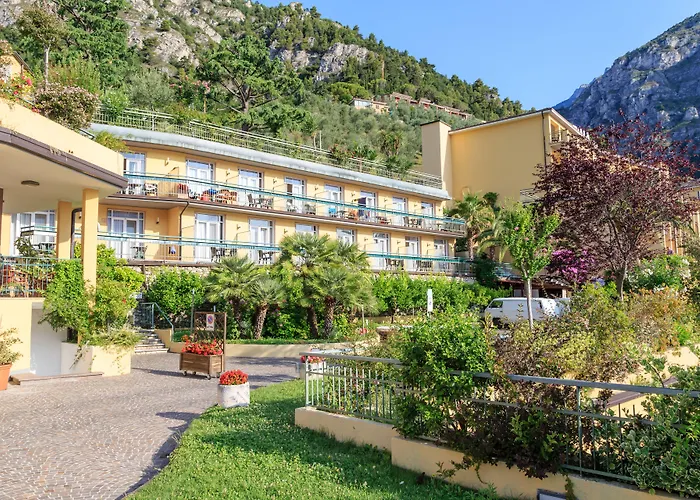 Hotel San Pietro Limone sul Garda