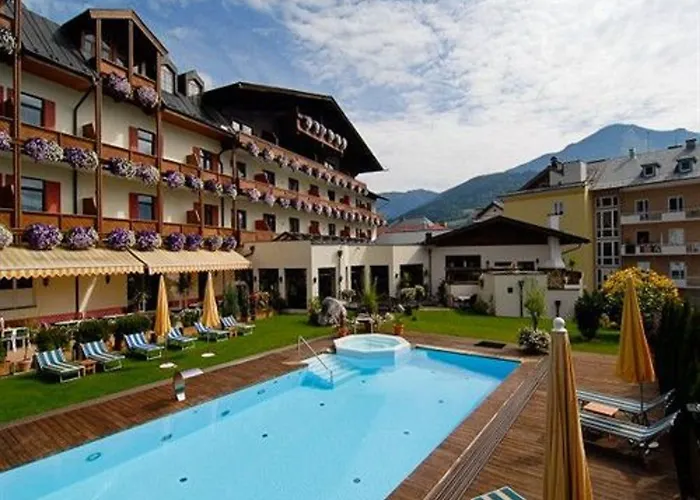 Upside Down Town Hotel Neue Post Zell am See