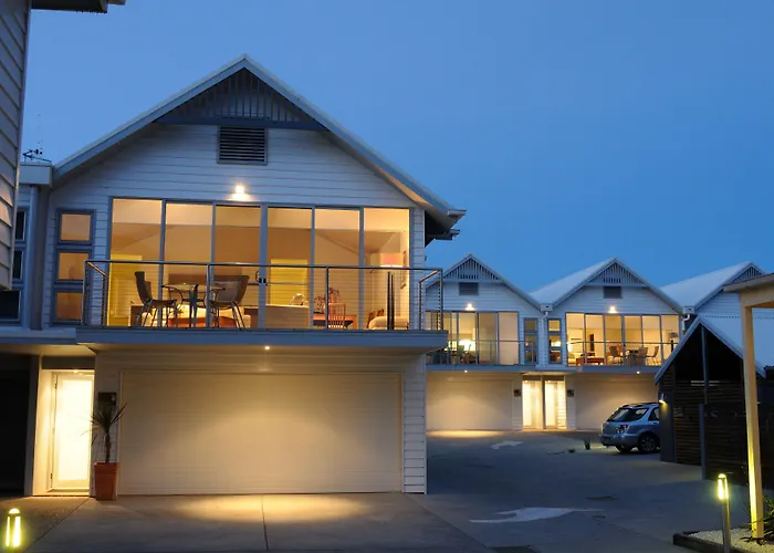 Victoria Apartments