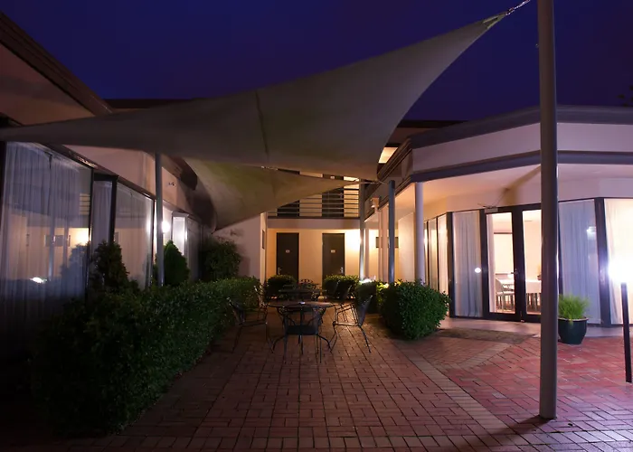 The Waverley International Hotel