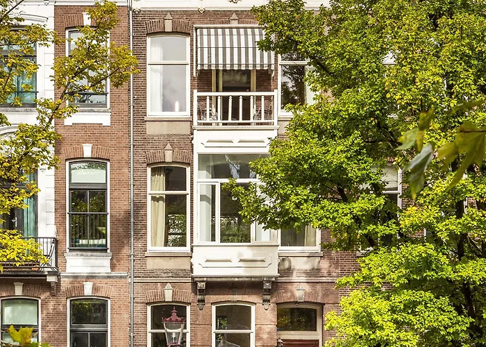 Amstel Corner Hotel