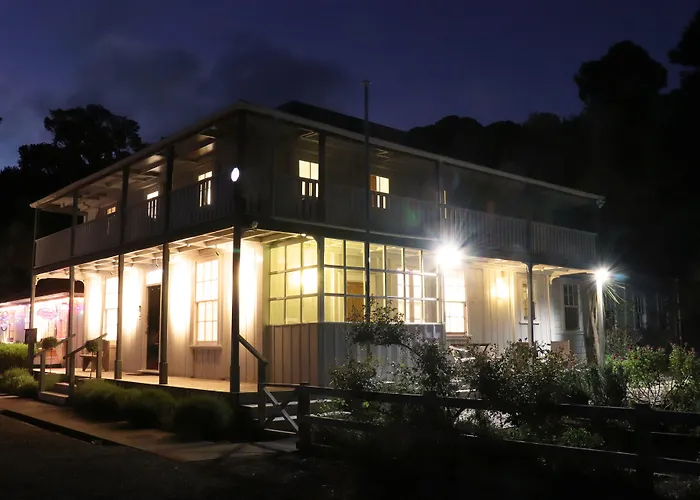 The Old Oak Boutique Hotel Mangonui