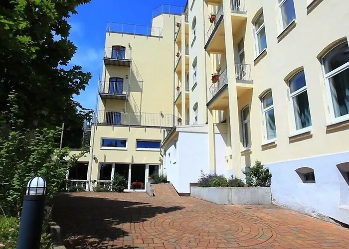 Adesso Hotel