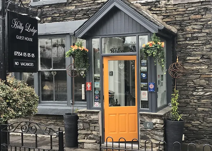 Holly Lodge Guest House With Free Off Site Health Club