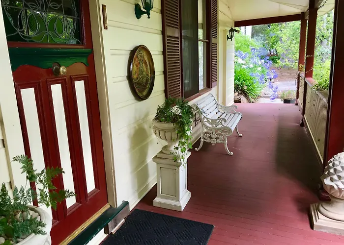 The Chalet Guesthouse And Studio