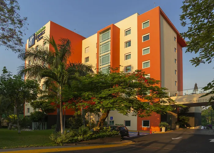 Holiday Inn Express & Suites Cuernavaca By Ihg