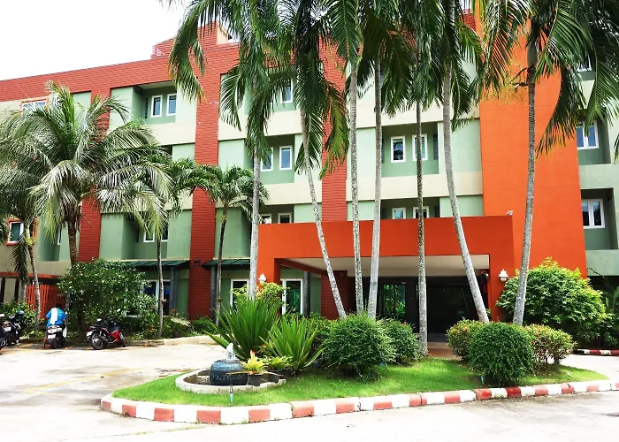 Phuket Ecozy Hotel