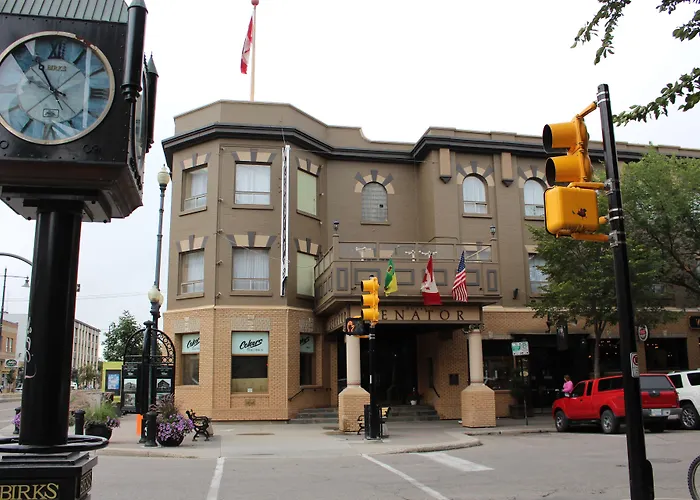 Hotel Senator