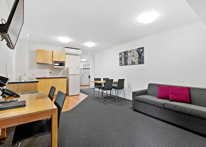 Browns Plains Motor Inn