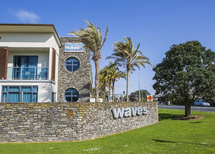 Waves Motel Orewa
