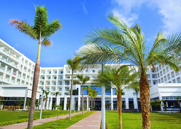 Riu Playa Blanca Hotel