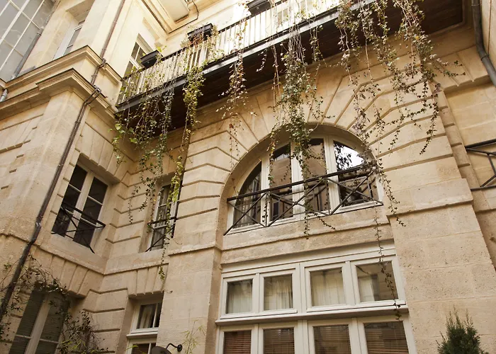 L' Particulier