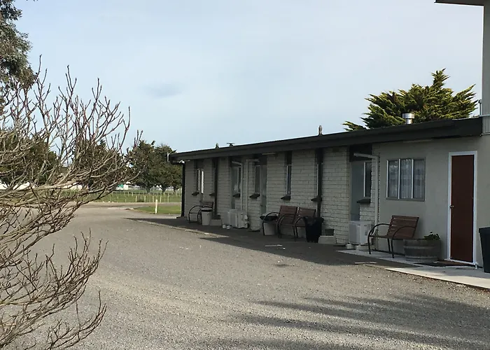 Thornton Lodge Motel