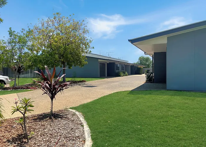 Direct Collective - Villas On Rivergum
