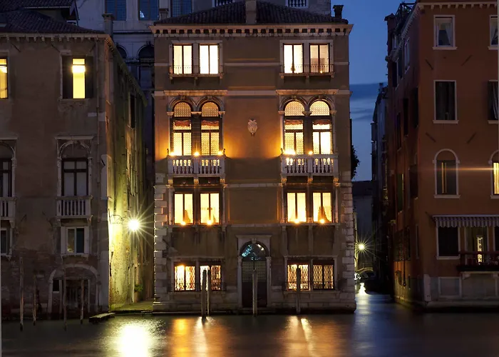 Palazzetto Pisani Grand Canal Venice