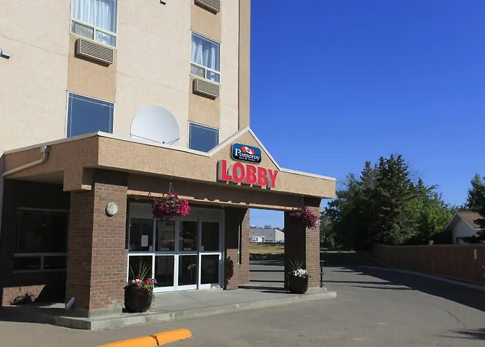 Pomeroy Inn & Suites Fort St. John