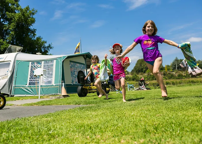 River Top 10 Holiday Park