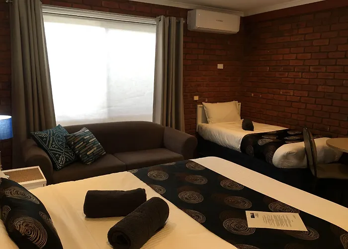 Melton Motor Inn And Apartments