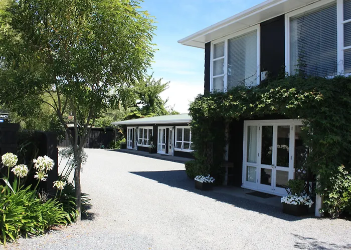The Lake Motel