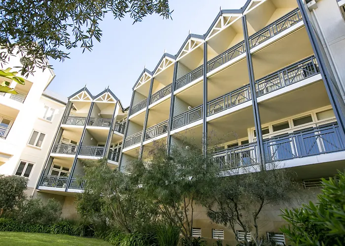 Portsea Village Resort