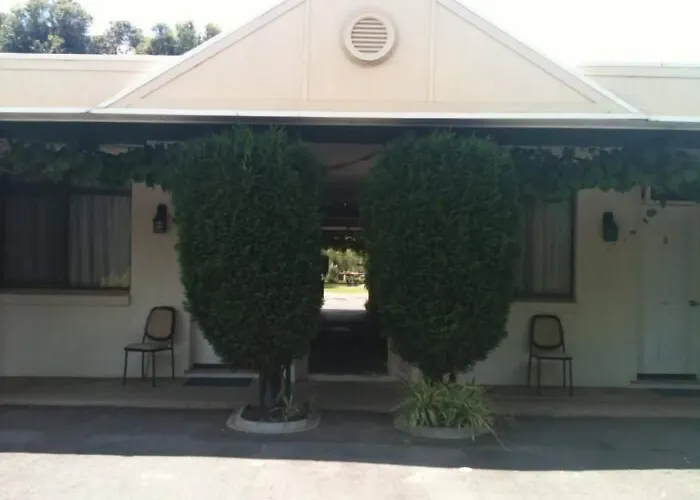 The Wayfarer Motel