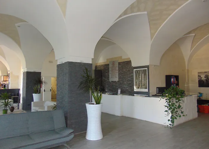 Oasis Park Hotel