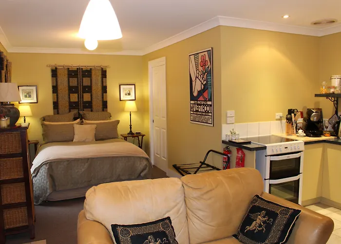 Ivy On Glenelg Bed & Breakfast Campbell Town